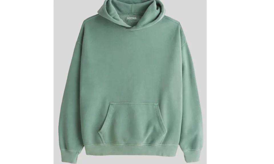5 Best Plain Hoodies To Wear For A Comfortable Look