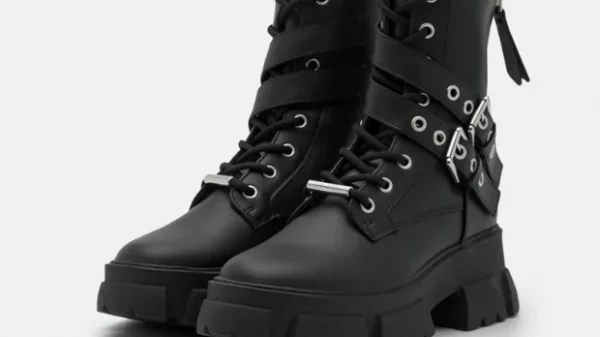 Trendy Women’s Ankle Boots