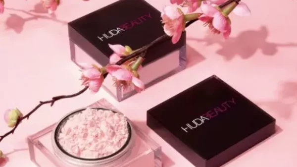 Huda beauty powder