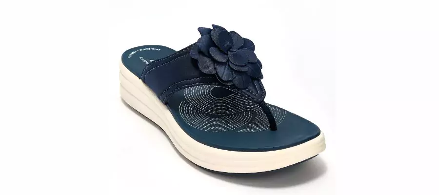 Clarks Cloudsteppers Thong Sandals - Drift Flora