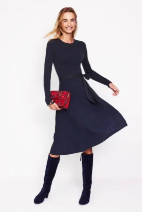 Lola Strick-Midikleid